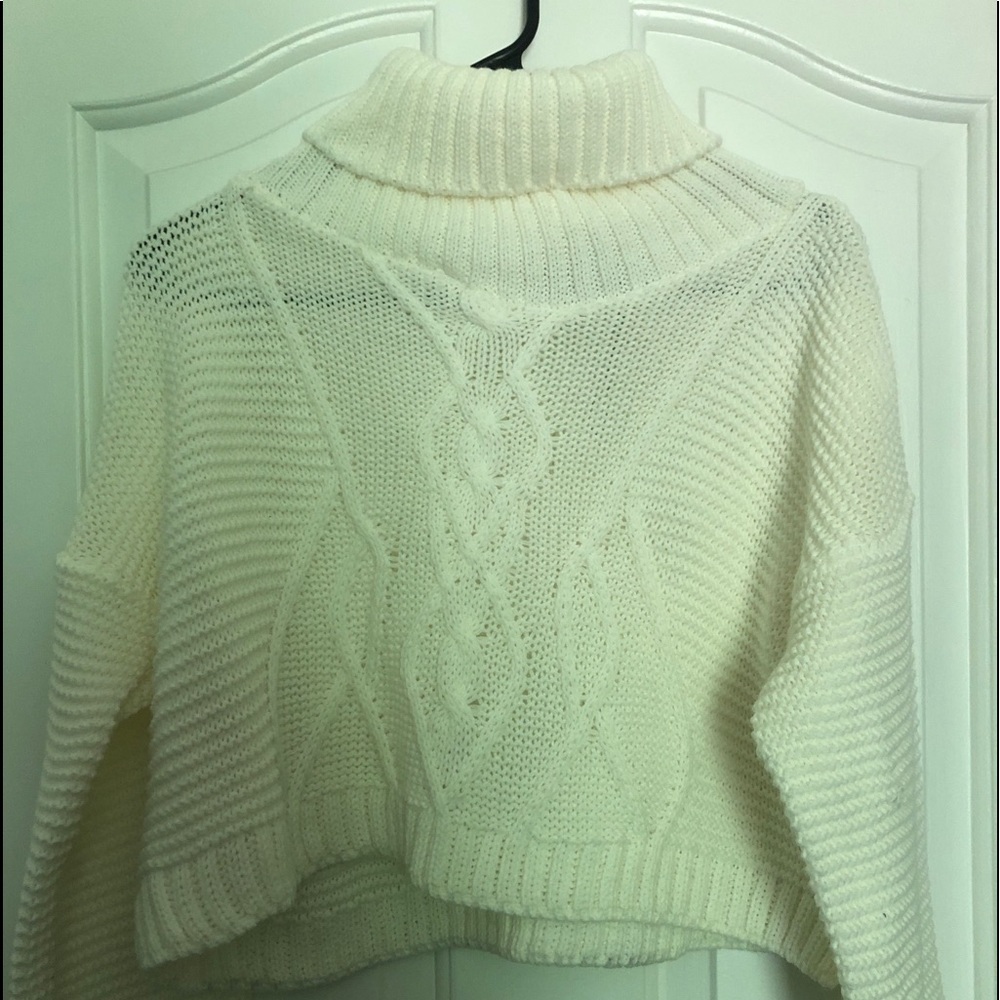 Pretty little thing knit cropped sweater